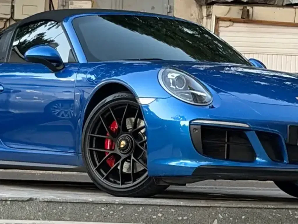 Porsche 911