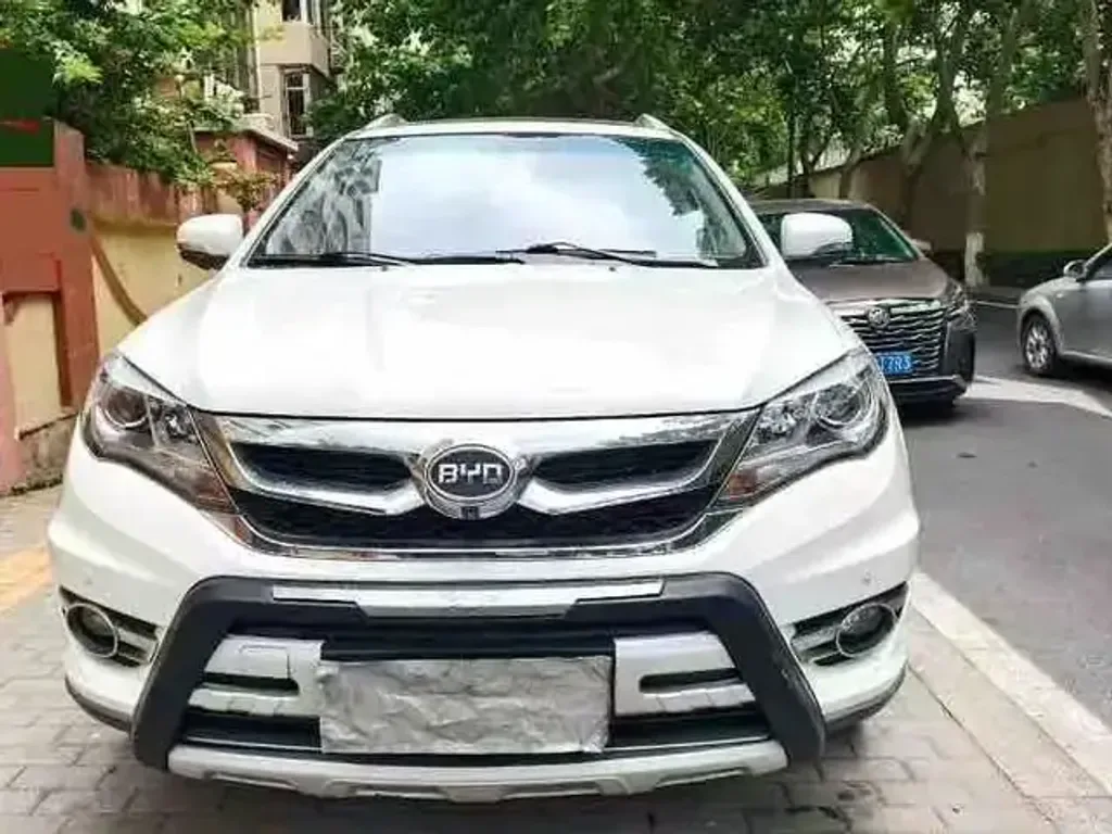 BYD S7