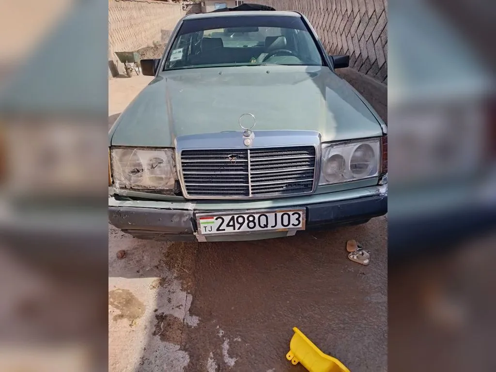 Mercedes-Benz W124
