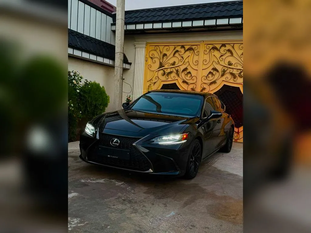 Lexus ES series