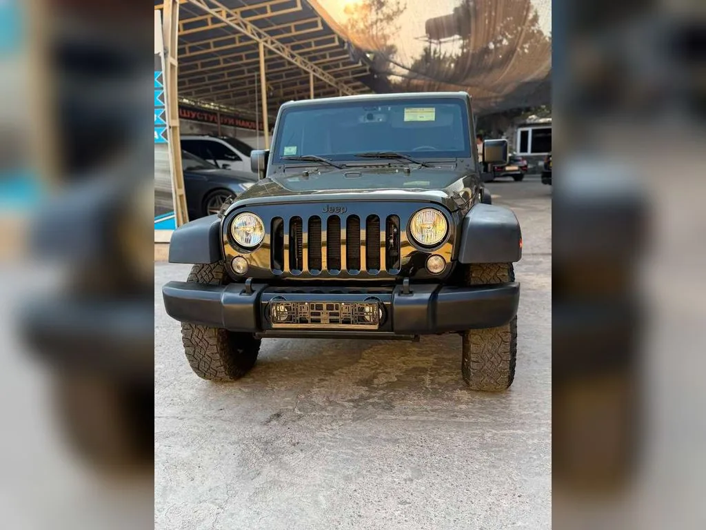 Jeep Wagoneer