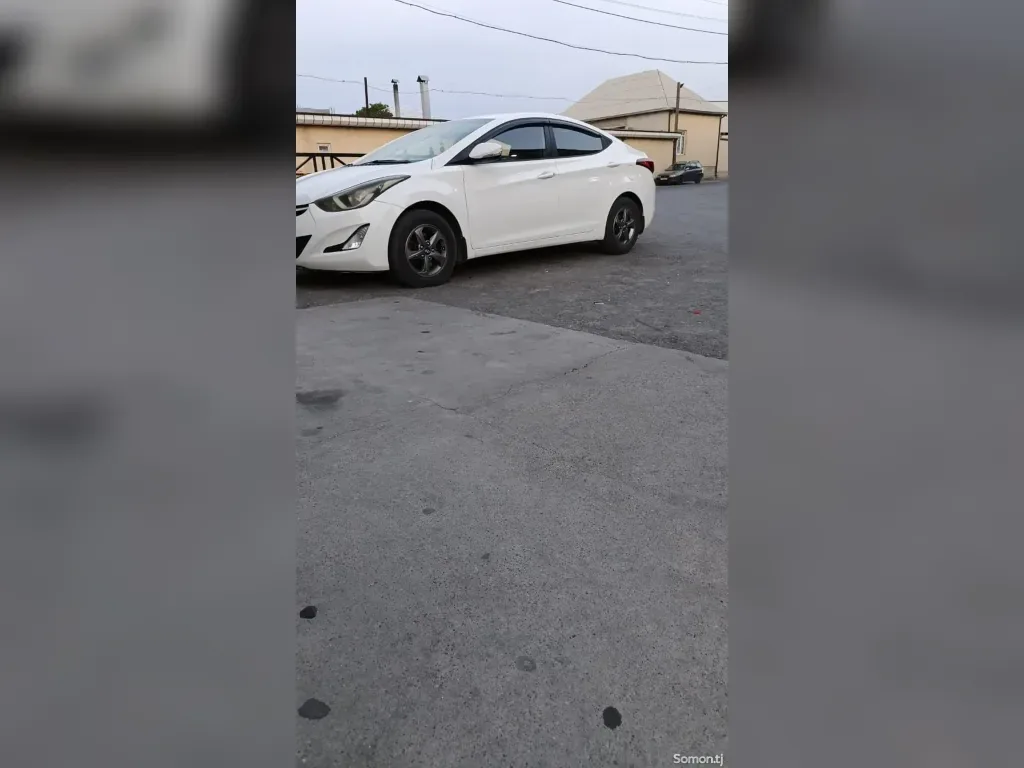 Hyundai Elantra