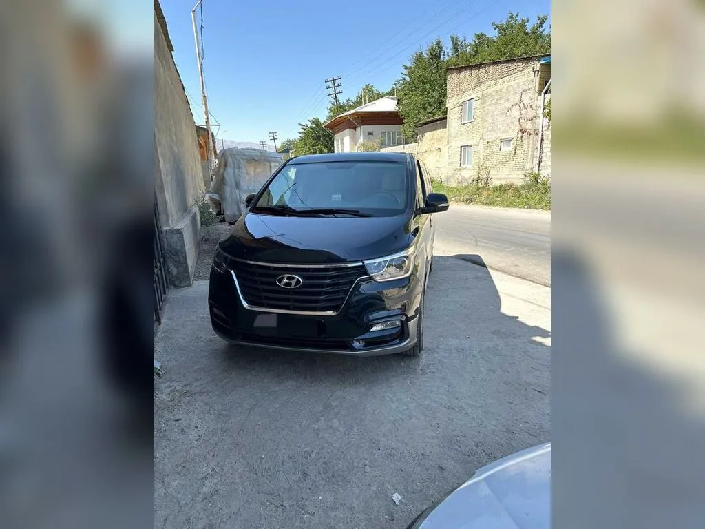 Hyundai Grand Starex