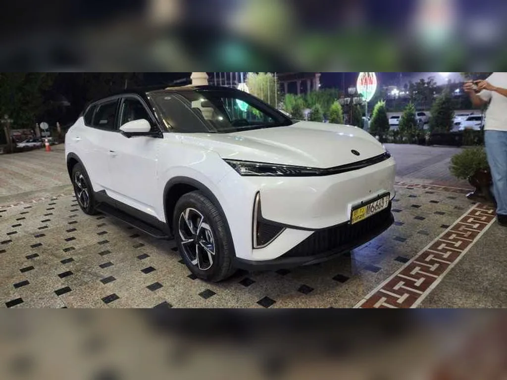 Dongfeng L7