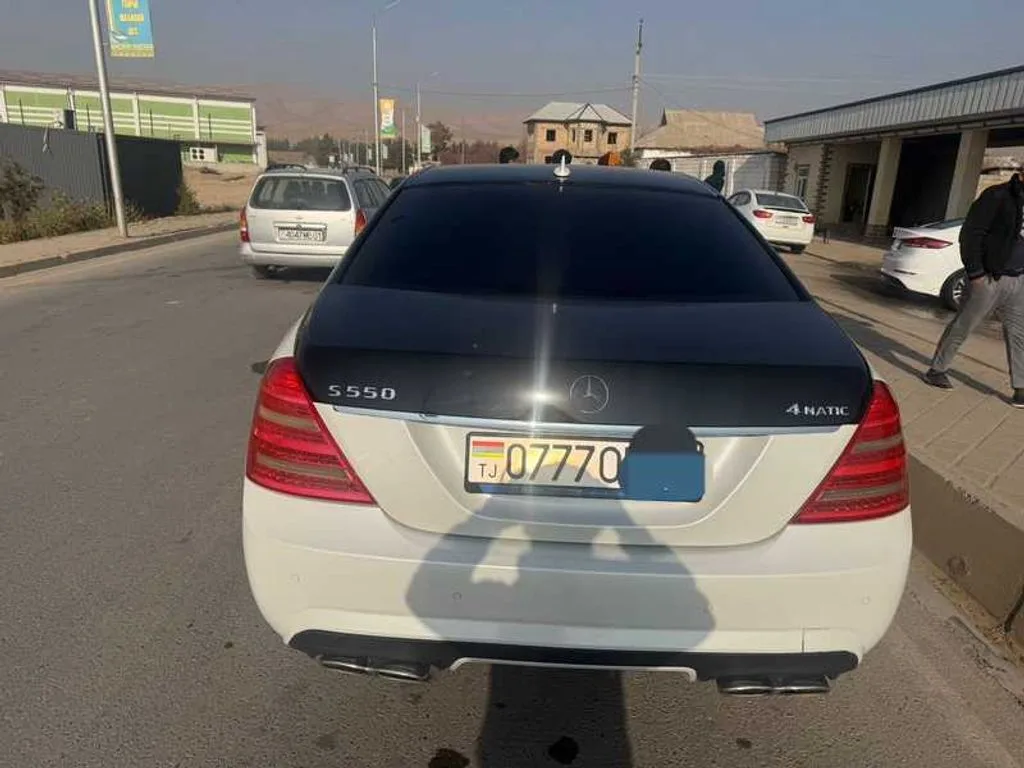 Mercedes-Benz S-Class