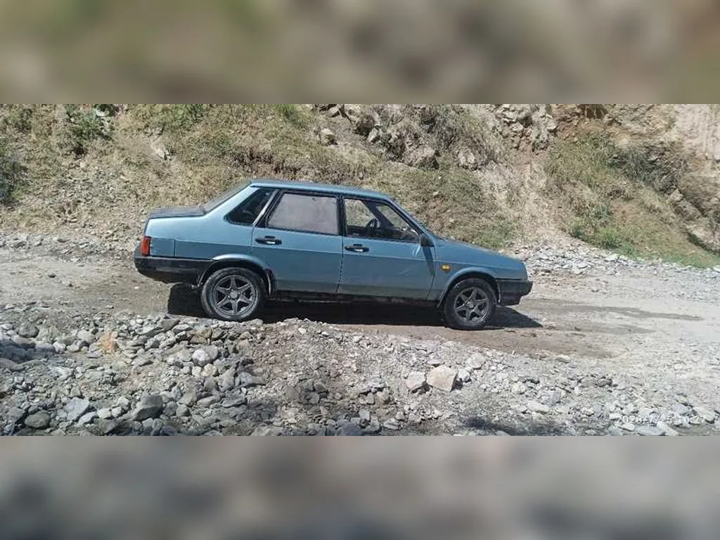 Lada 21099