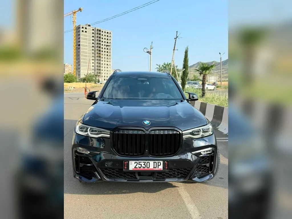 BMW X7