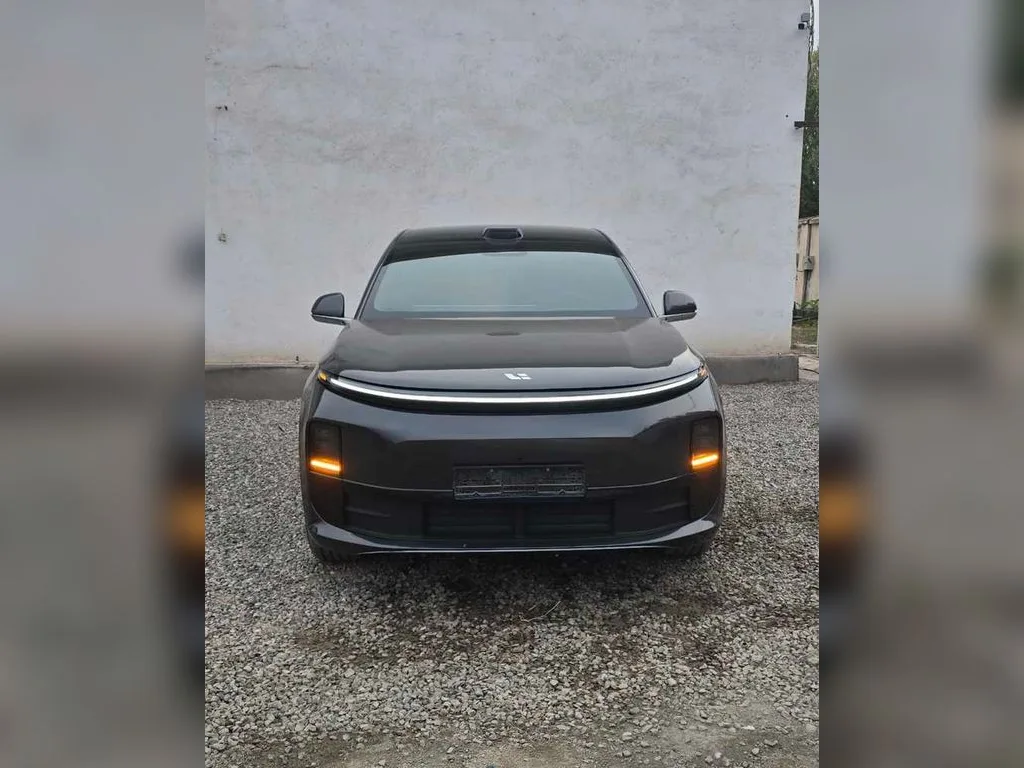 Li Auto L6