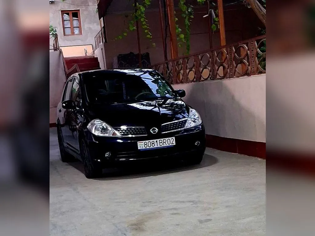 Nissan Tiida