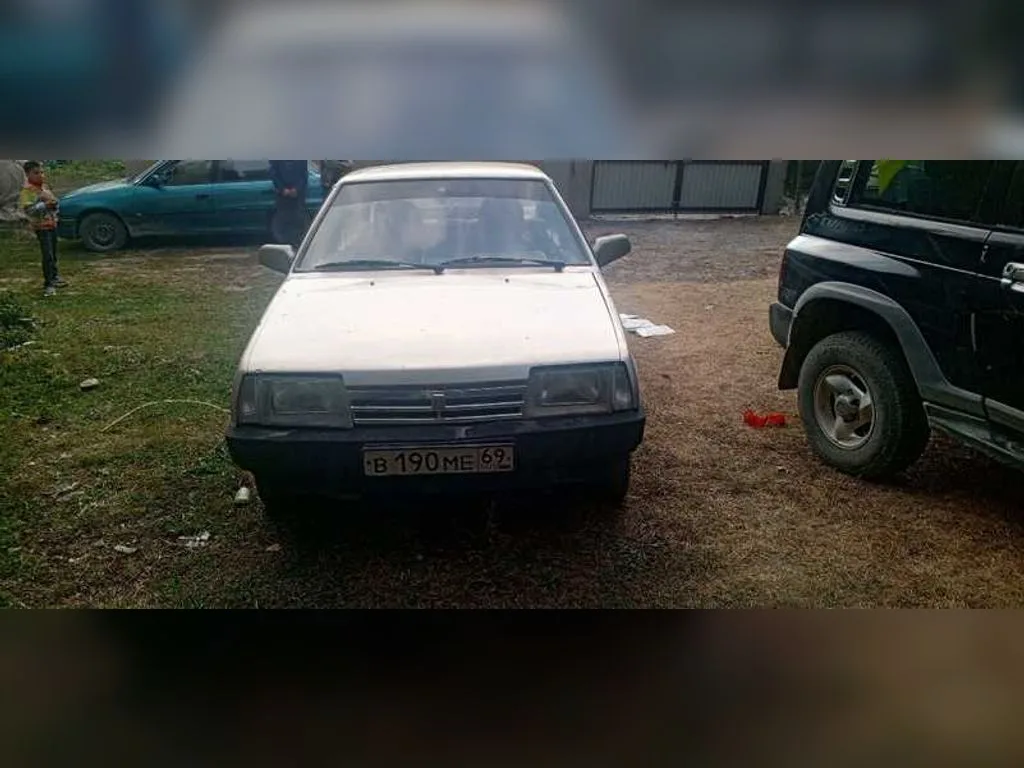 Lada 21099