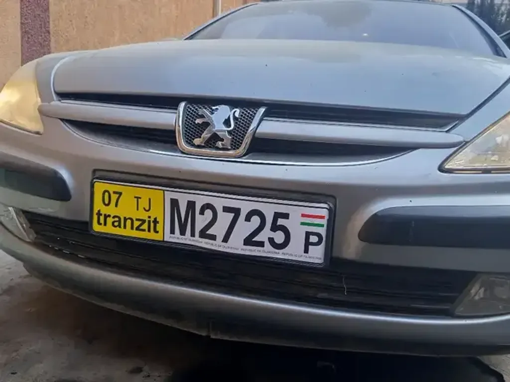 Peugeot 607