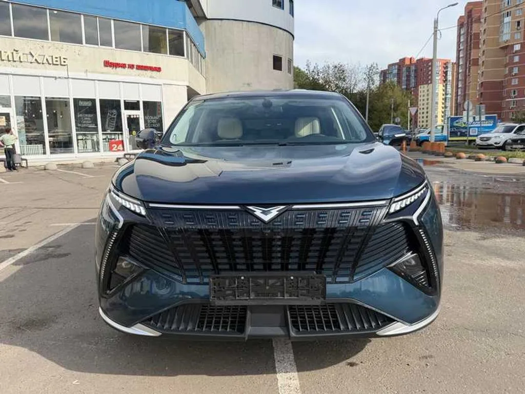 Leapmotor C16