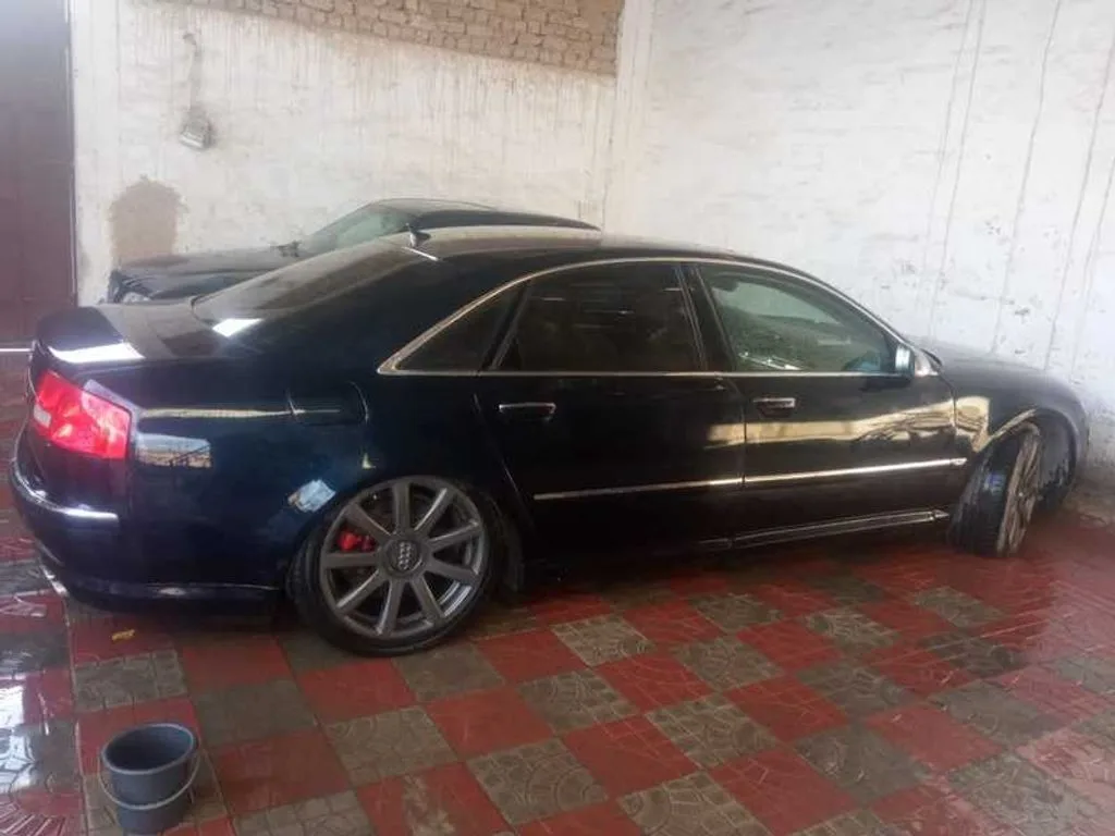 Audi S8