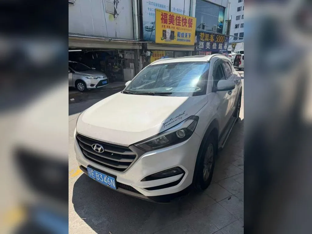 Hyundai Tucson