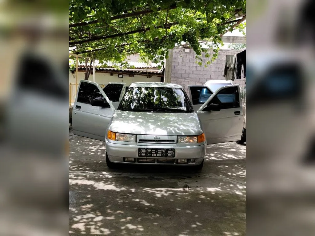 Lada 2110