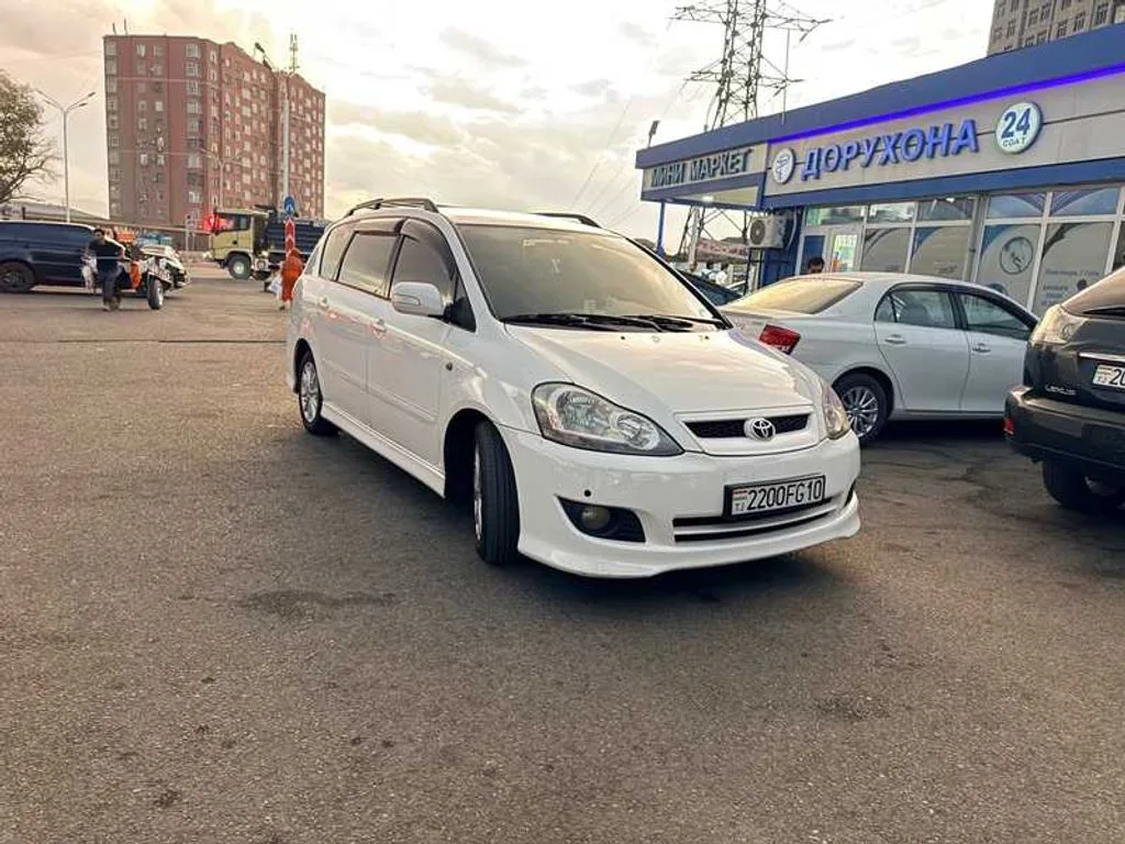 Toyota Ipsum