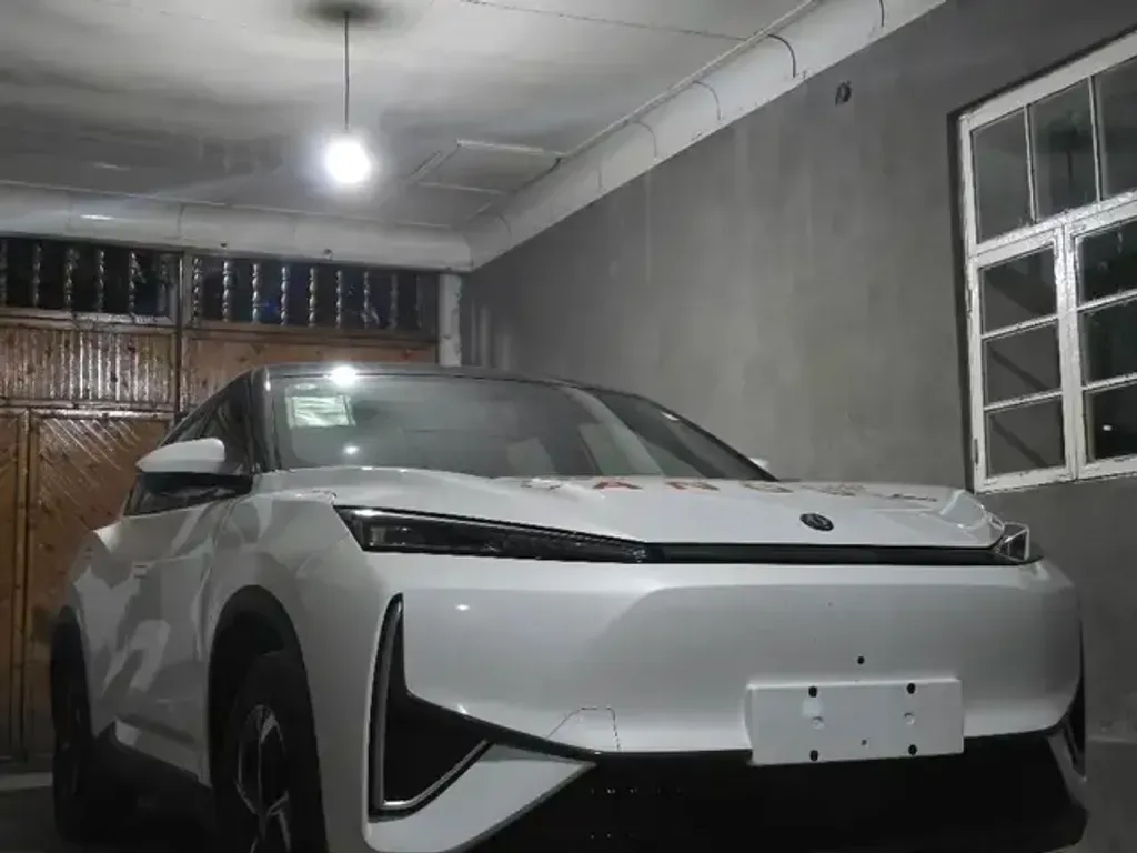 Dongfeng L7