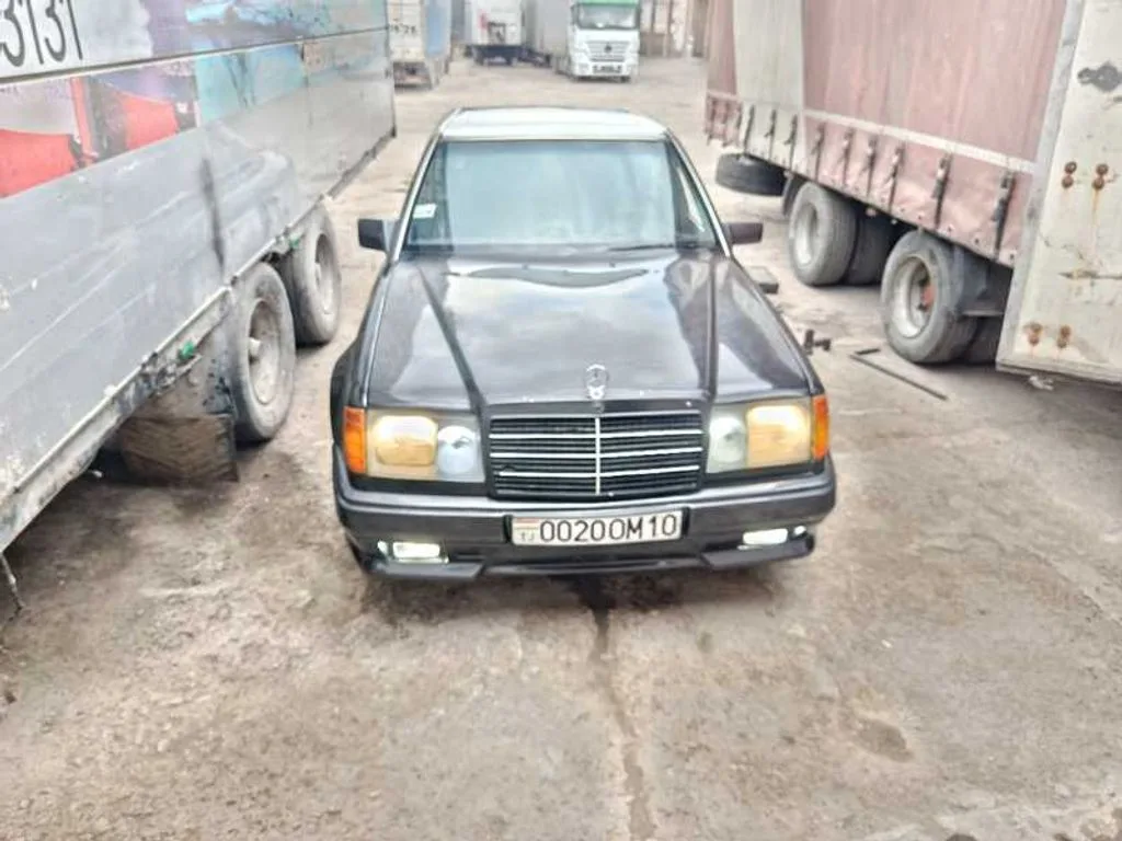Mercedes-Benz W124