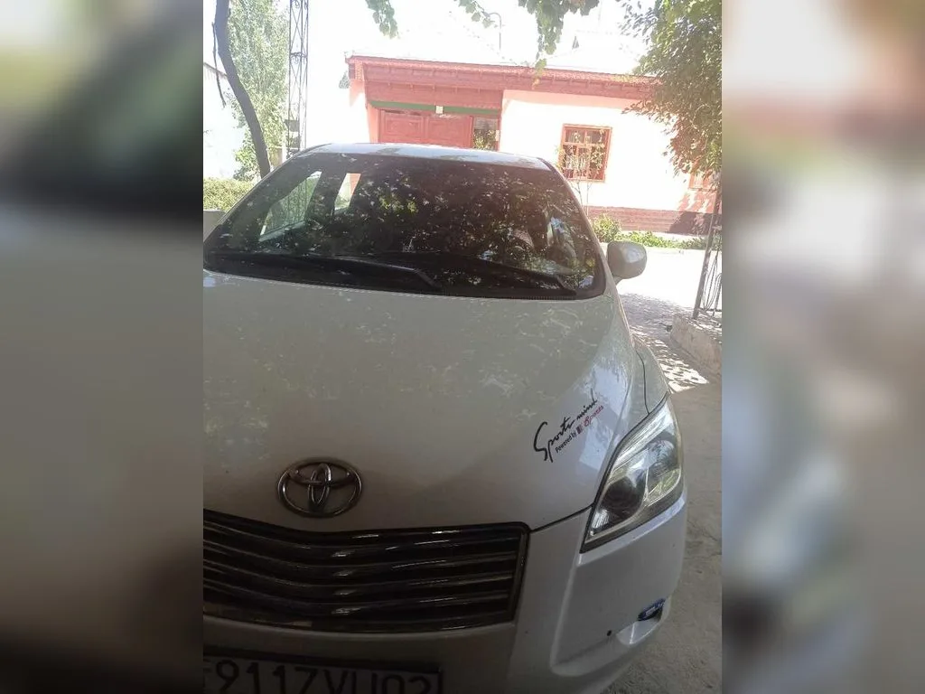 Toyota Mark X Zio