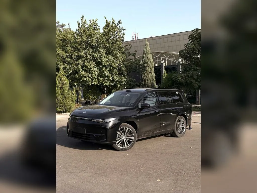 Leapmotor C16