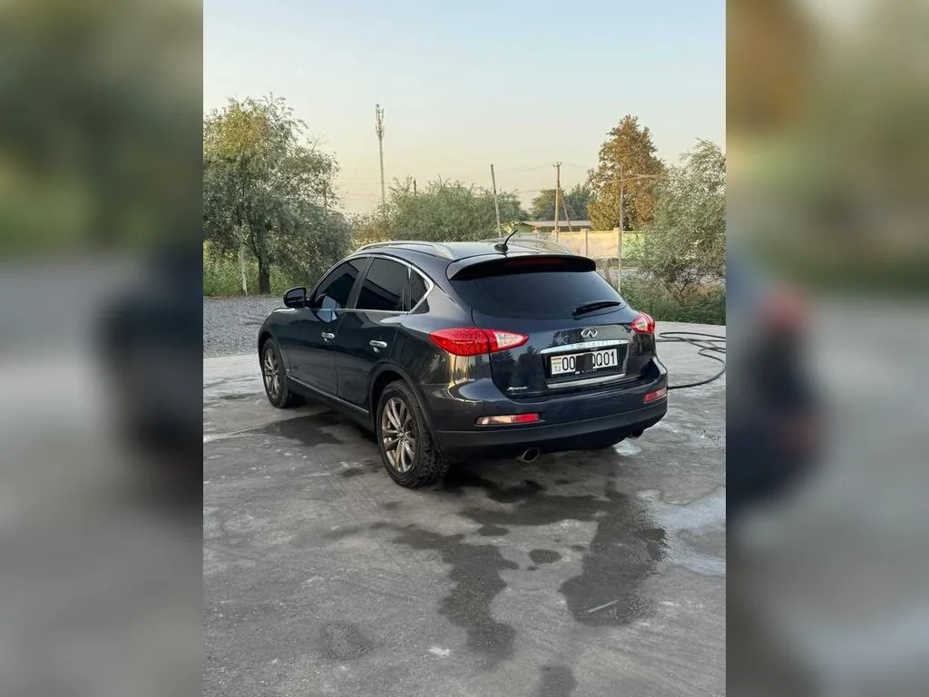 Infiniti EX
