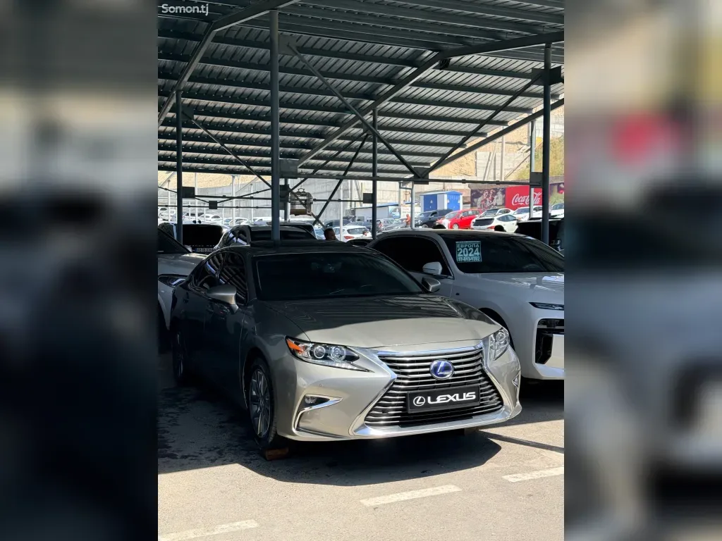 Lexus ES