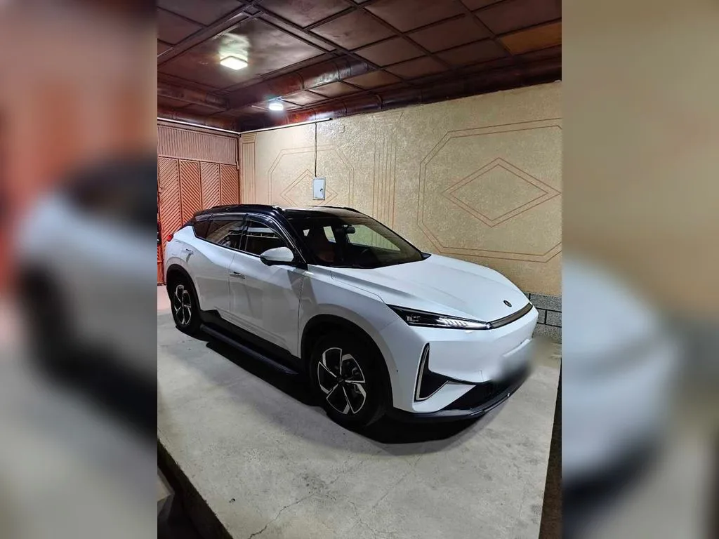 Dongfeng L7