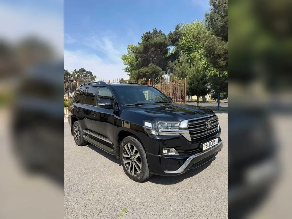 Toyota Land Cruiser