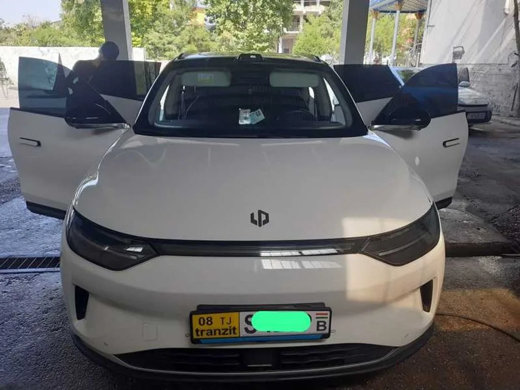Leapmotor C11