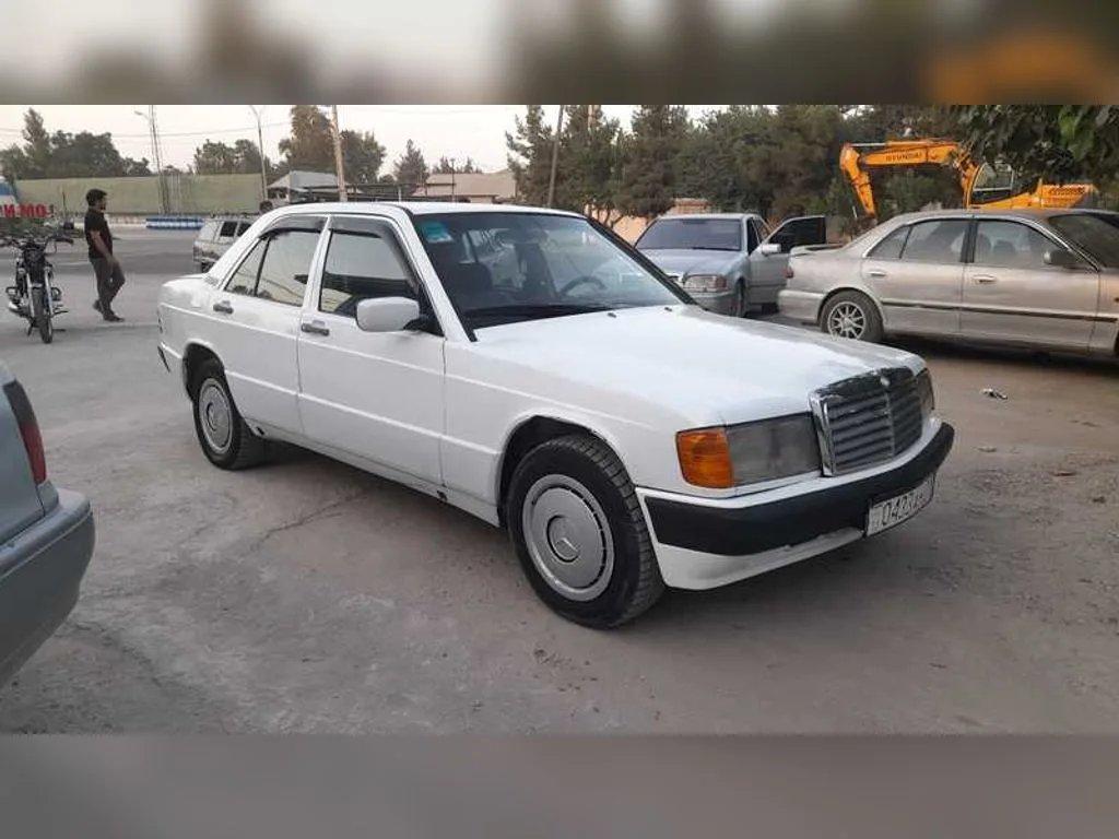 Mercedes-Benz W124