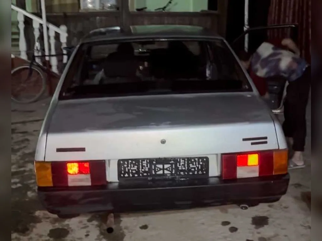 Lada 21099