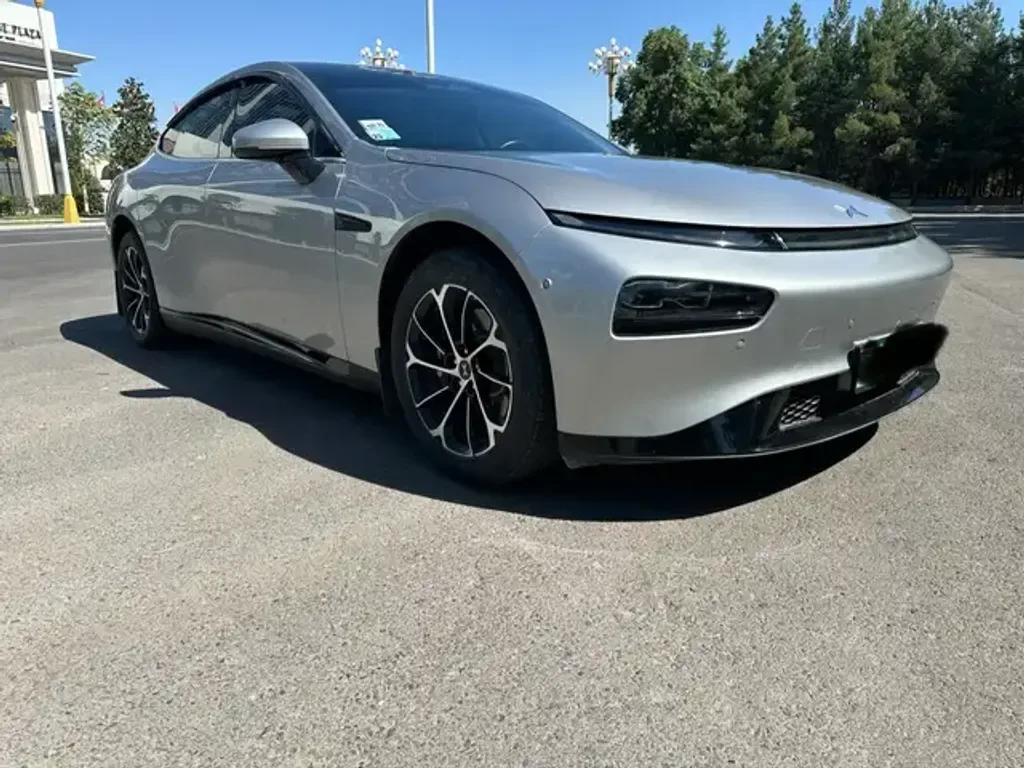 Xpeng P7
