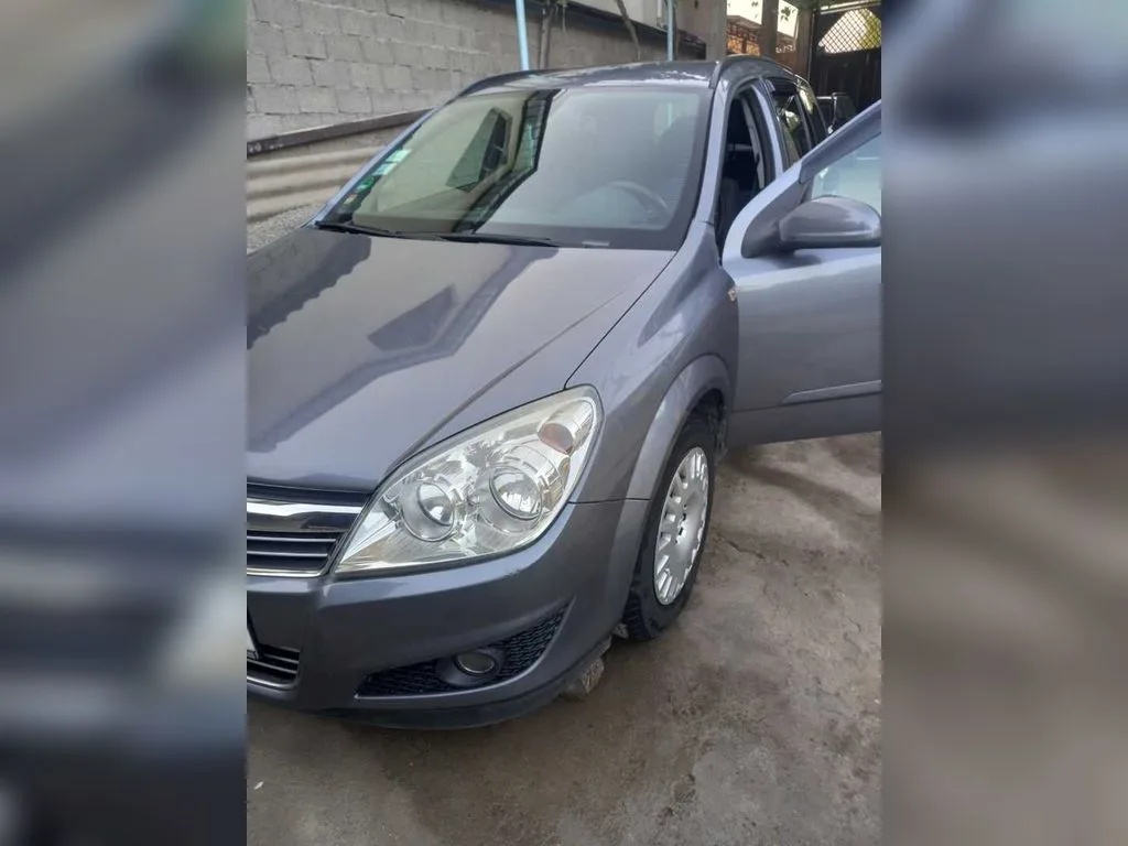 Opel Astra H