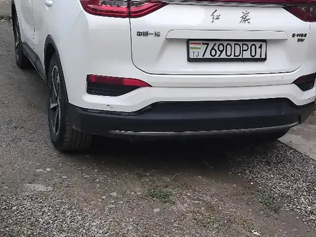 Hongqi Hs3