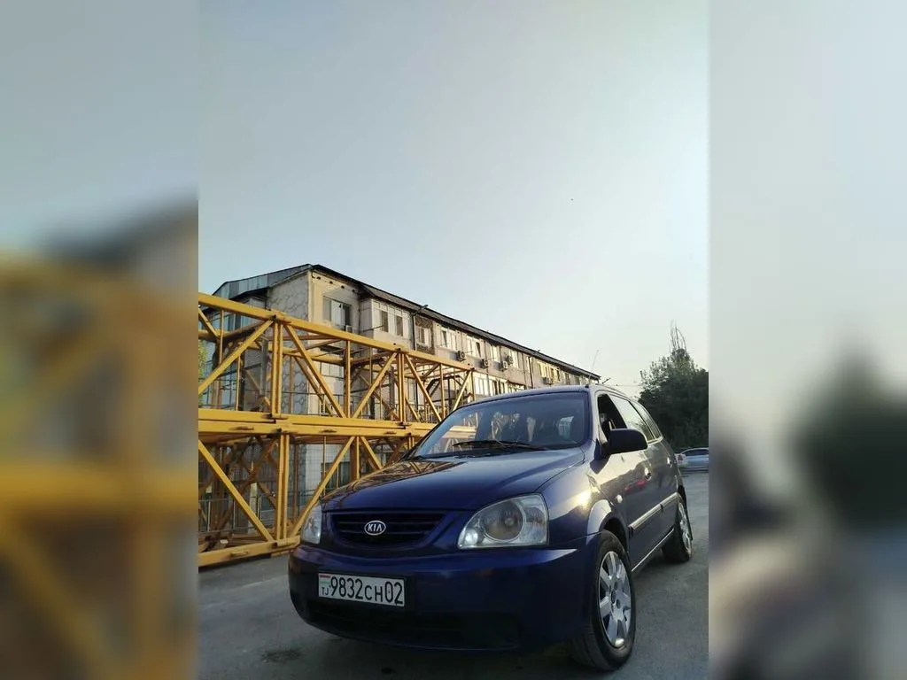 Kia Carens