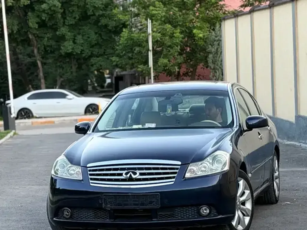 Infiniti M / Q70