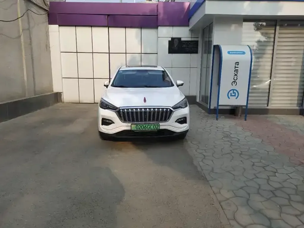 Hongqi E Hs3