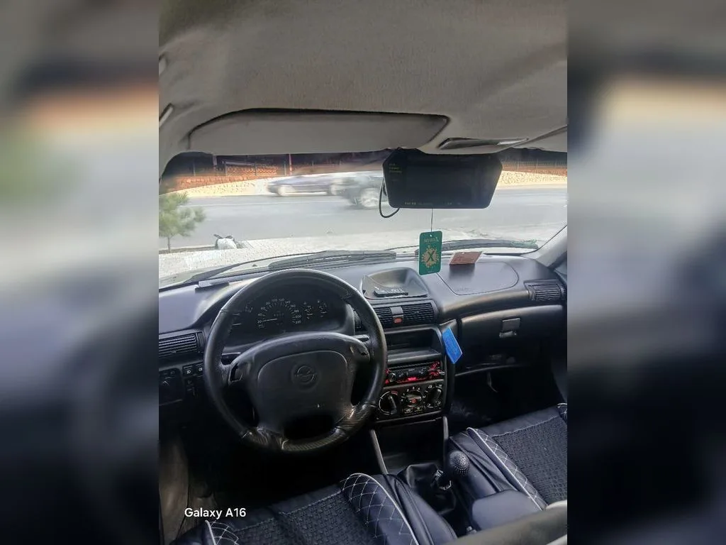 Opel Astra F