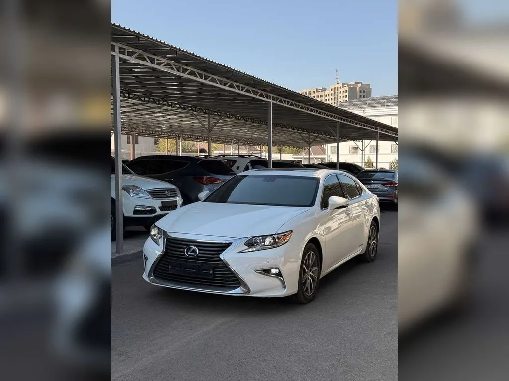 Lexus ES series
