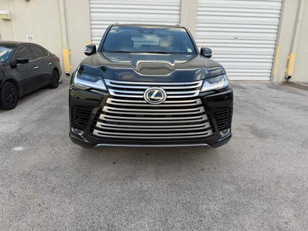 Lexus LX