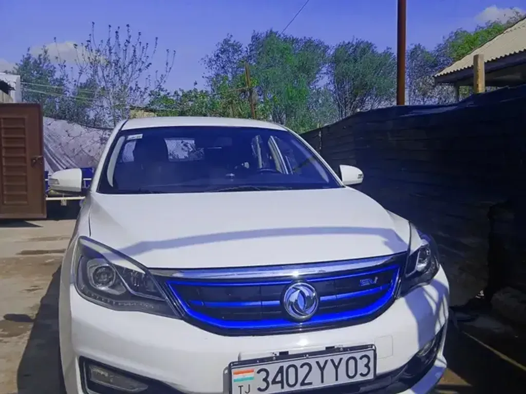 Dongfeng L7