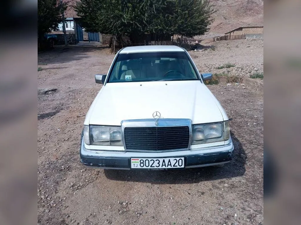 Mercedes-Benz W124