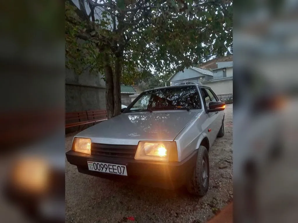 Lada 21099