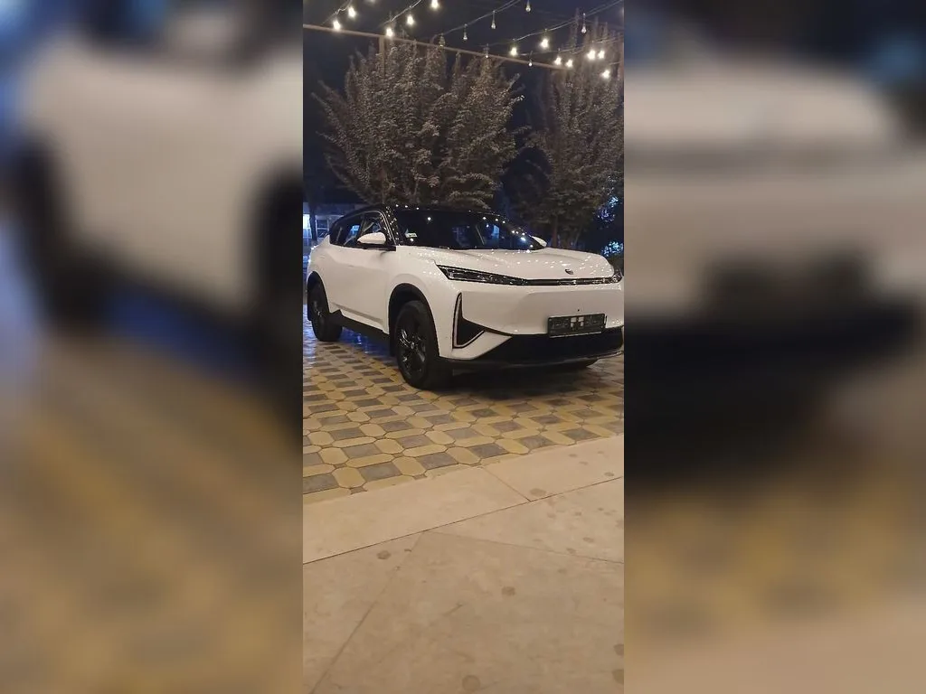 Dongfeng L7