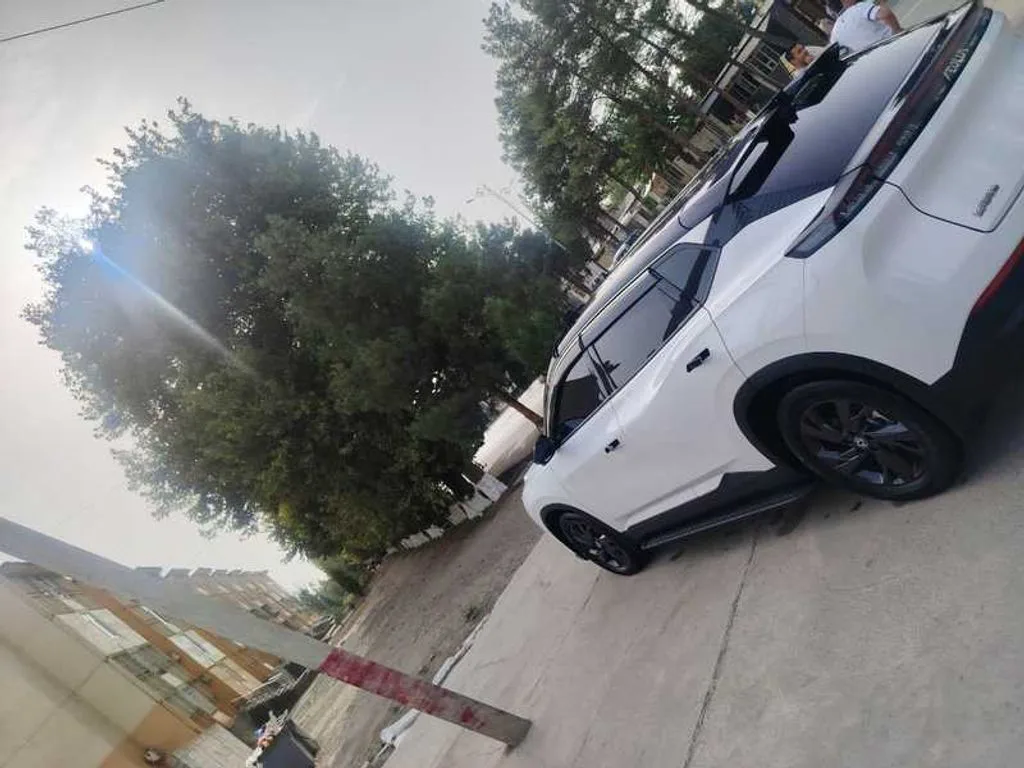 Dongfeng L7