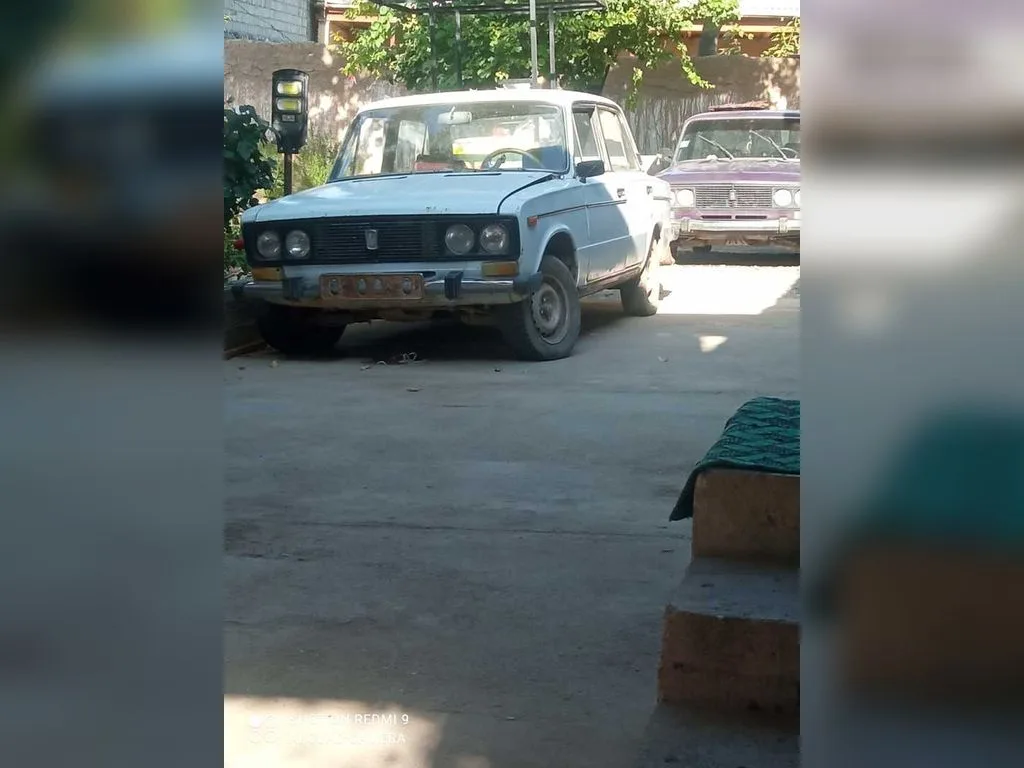Lada 2106