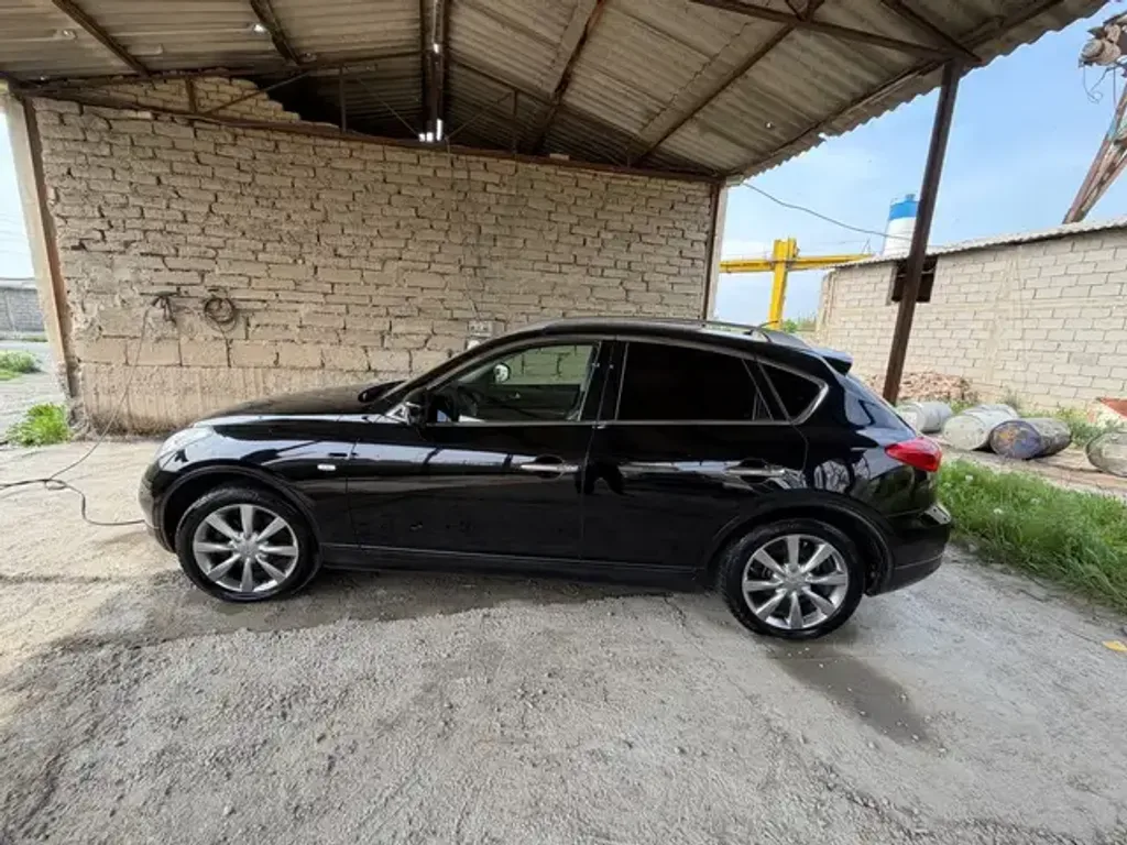 Infiniti EX