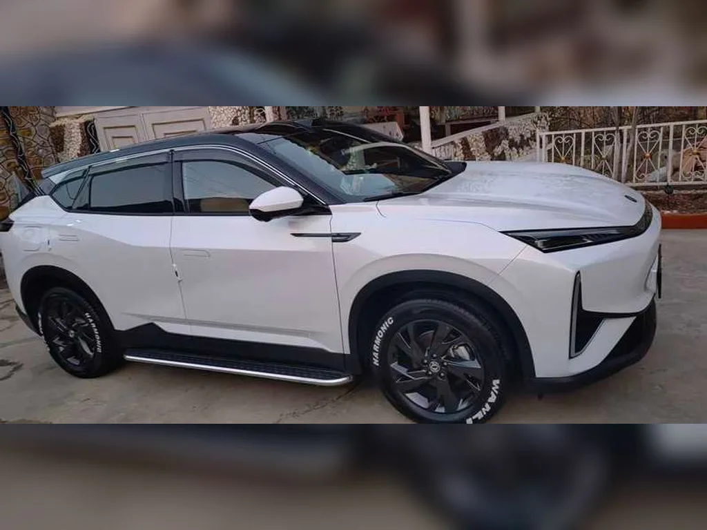 Dongfeng L7