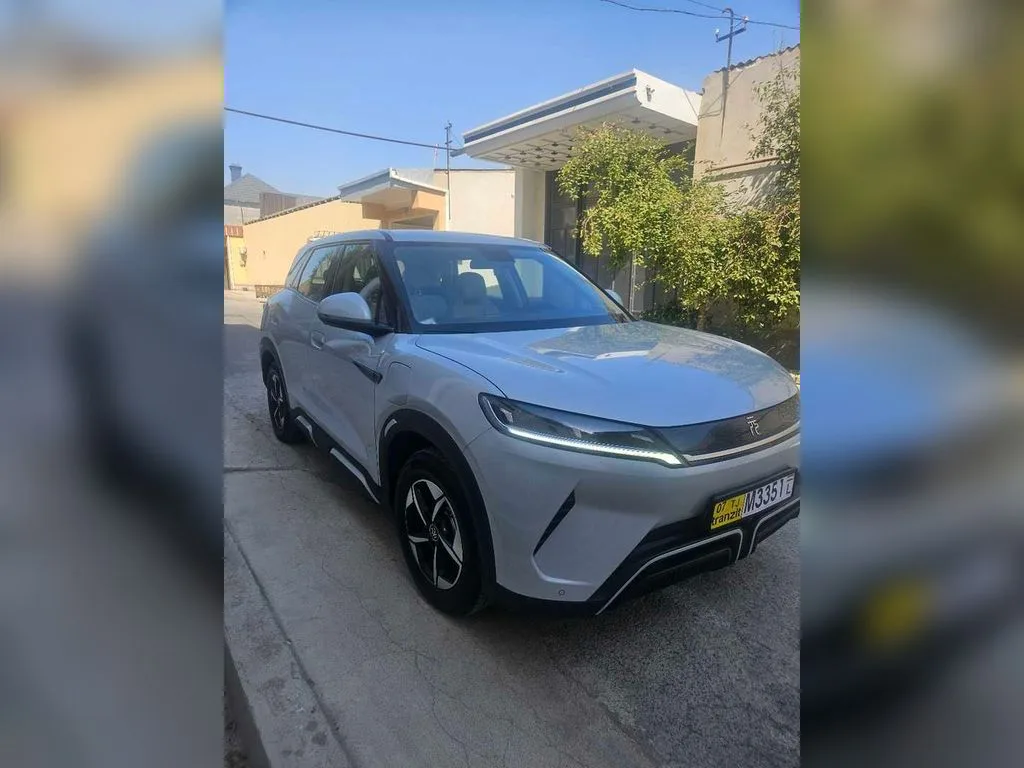 BYD Yuan UP