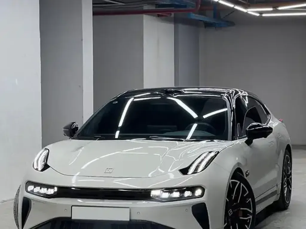 Zeekr 001